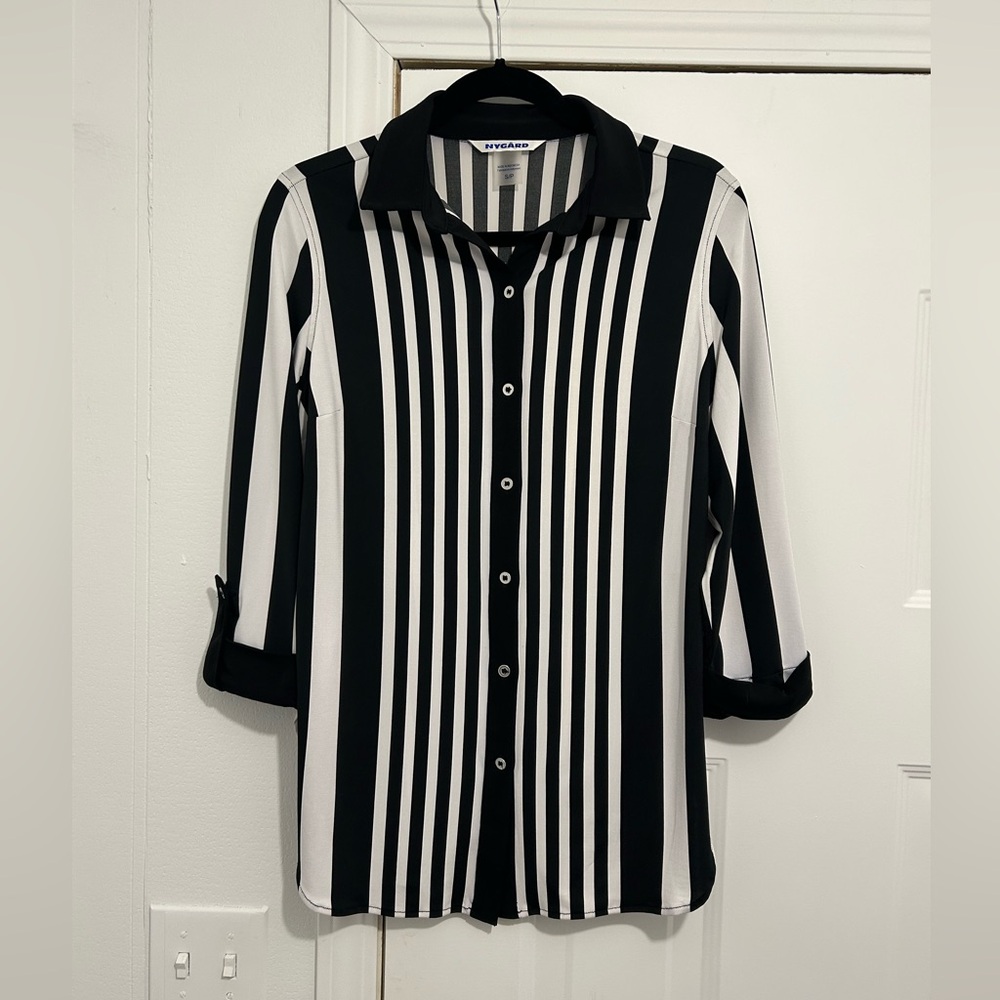 Nygard Black and White Striped Button Down Shirt Size Small